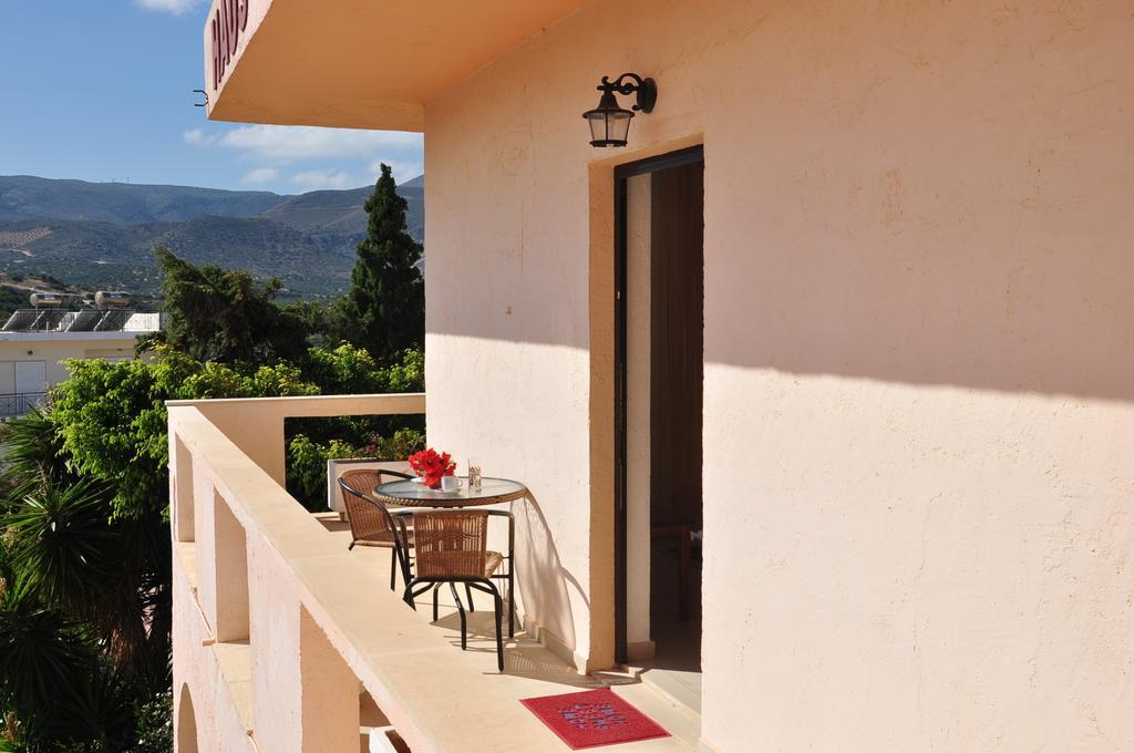 House Margot Hotel Палекастрон Стая снимка